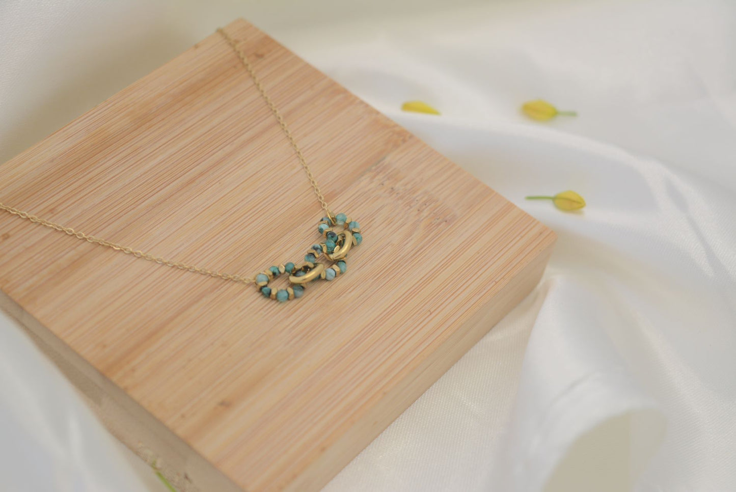 Collier Yvette