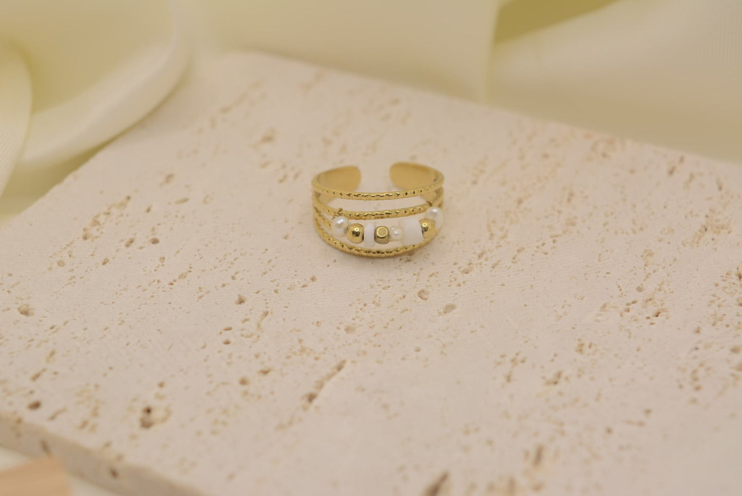 Lory ring